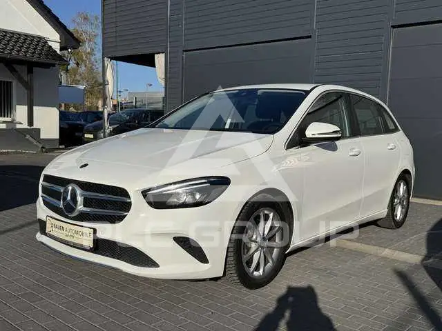 2019 Mercedes Benz B 180