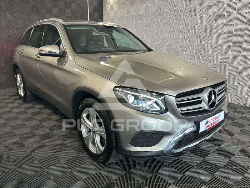 2019 Mercedes Benz GLC 220