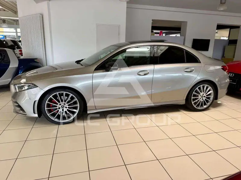 2019 Mercedes Benz A 220