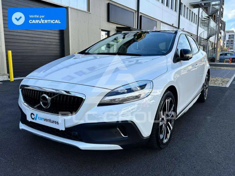 2019 Volvo V40