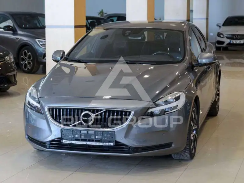 2019 Volvo V40