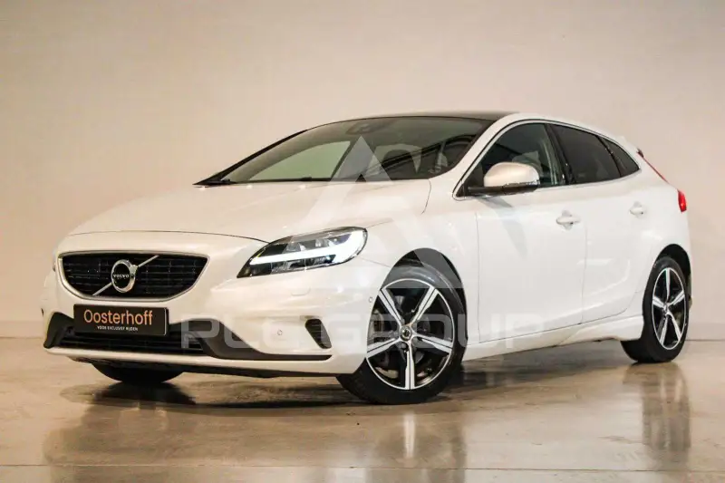 2019 Volvo V40