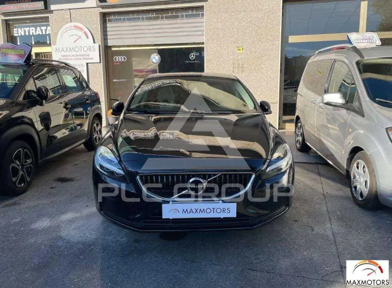 2019 Volvo V40