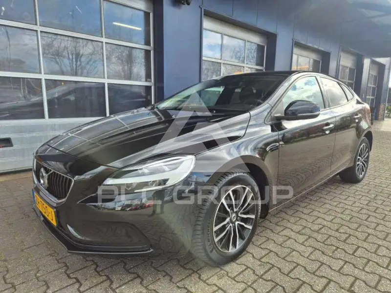 2019 Volvo V40