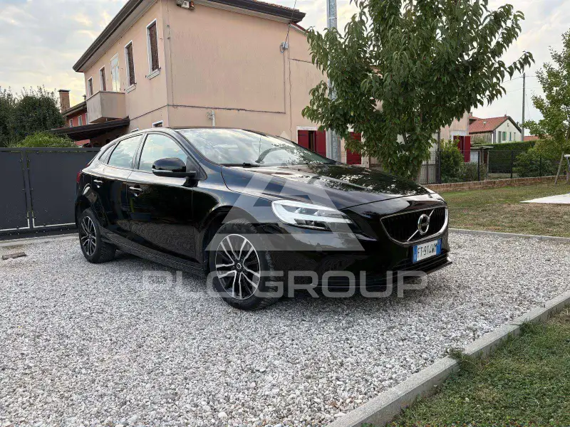 2019 Volvo V40