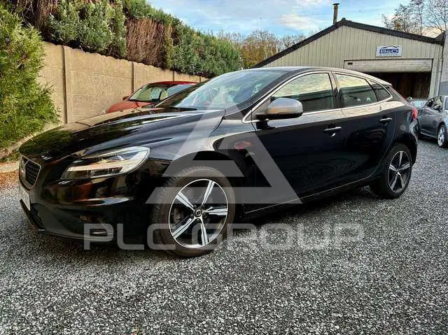 2019 Volvo V40