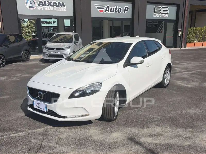 2019 Volvo V40