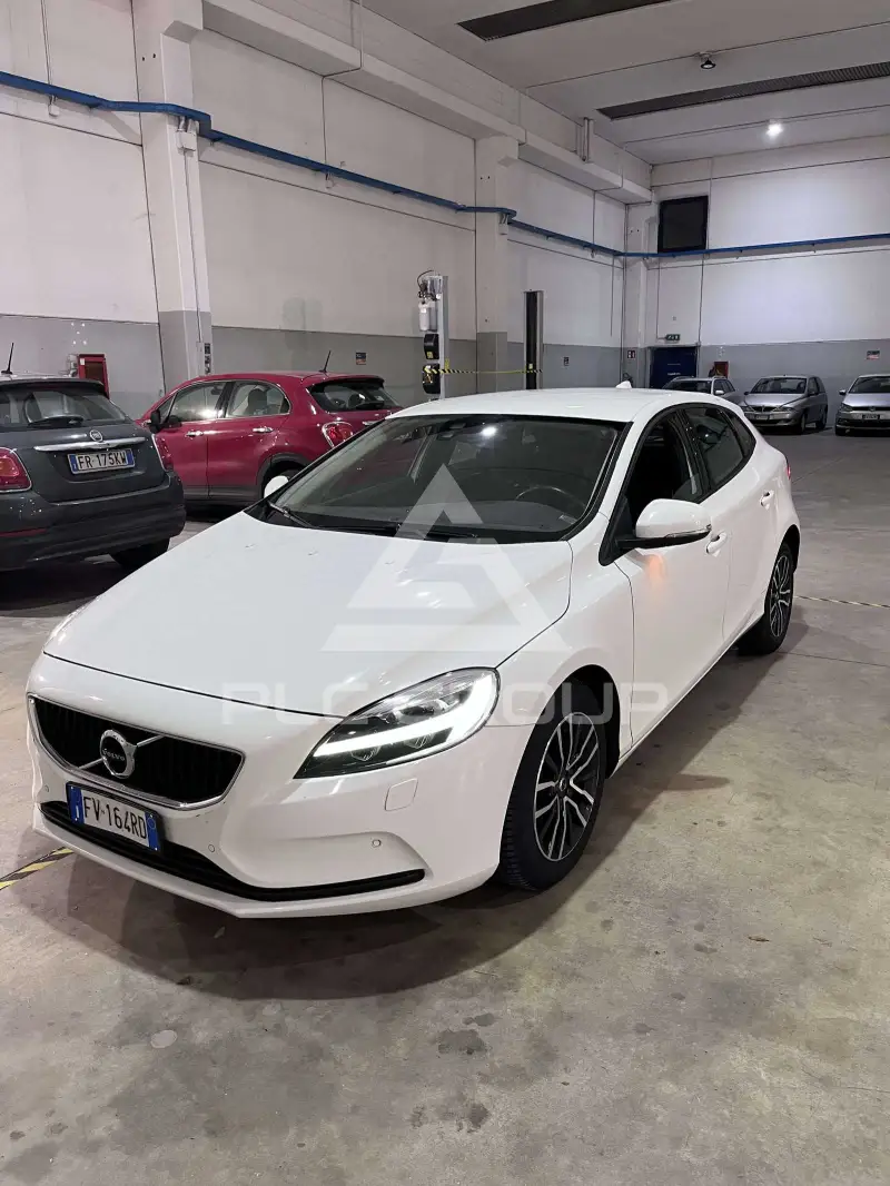 2019 Volvo V40
