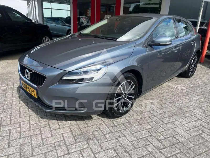 2019 Volvo V40