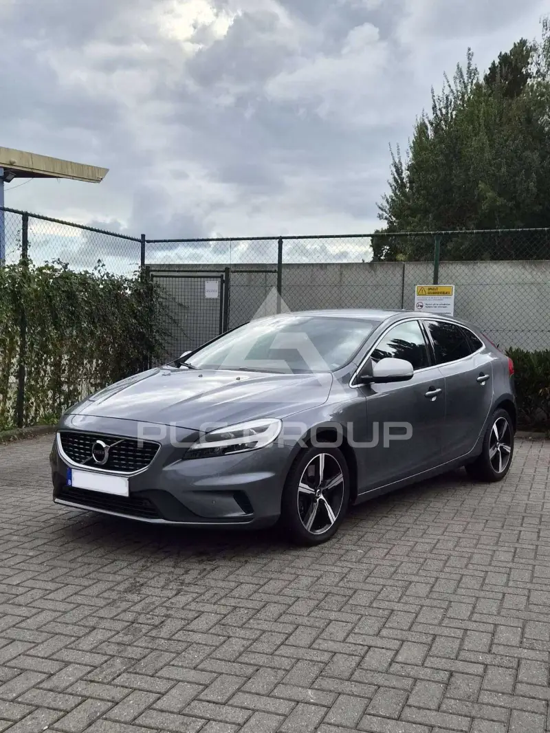 2019 Volvo V40
