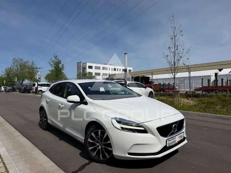 2019 Volvo V40