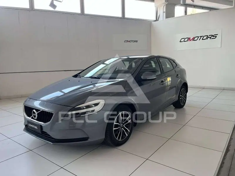 2019 Volvo V40