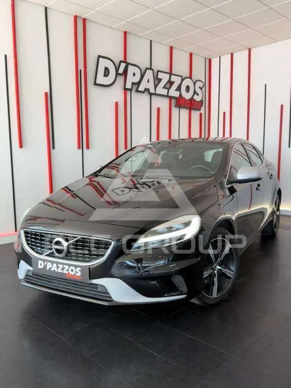 2019 Volvo V40