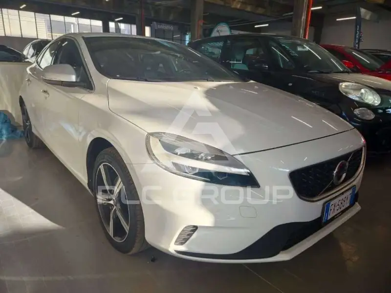 2019 Volvo V40