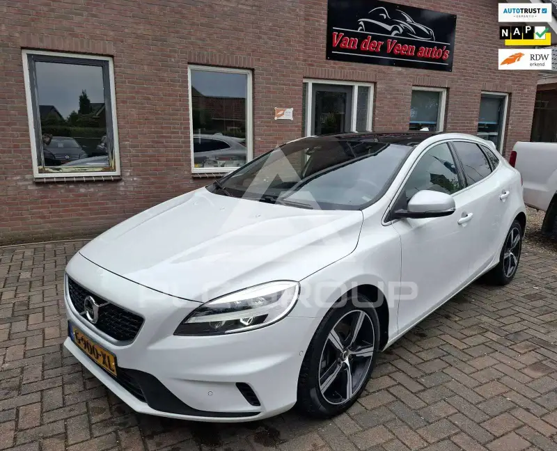 2019 Volvo V40