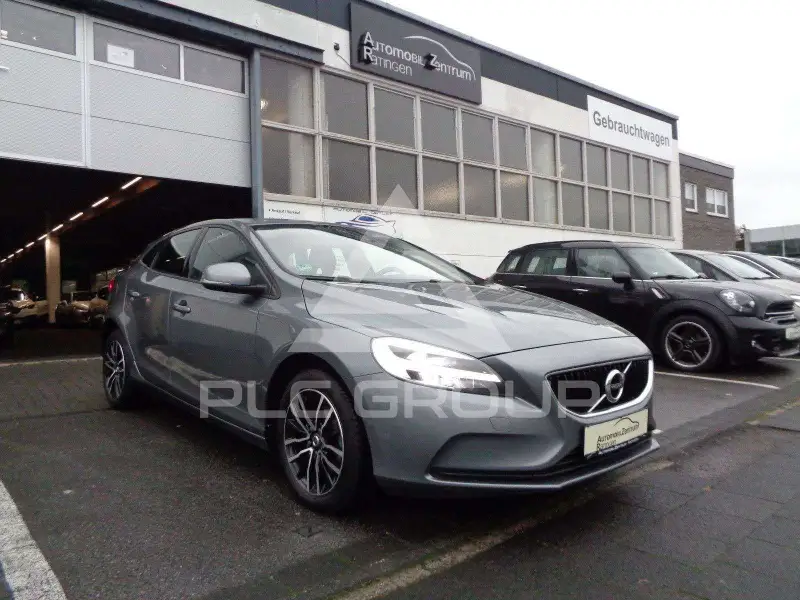 2019 Volvo V40