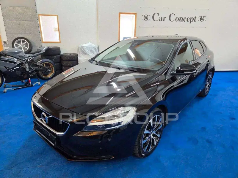 2019 Volvo V40