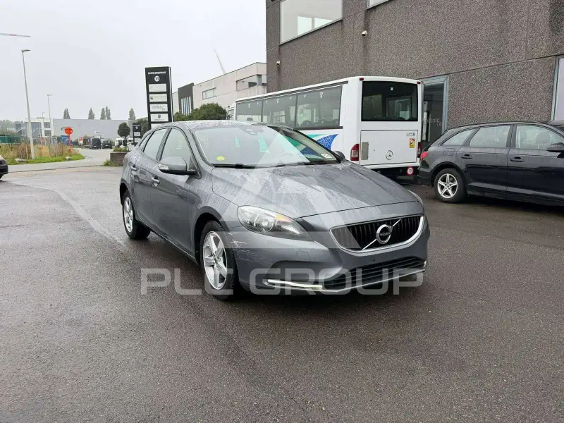 2019 Volvo V40