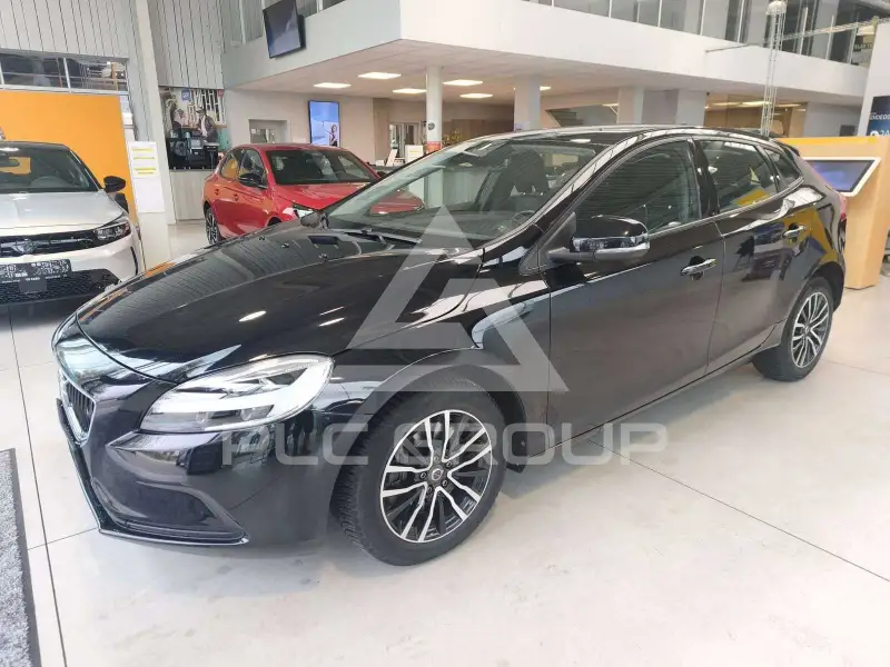 2019 Volvo V40