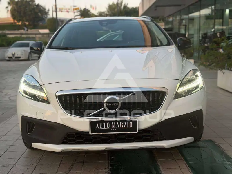 2019 Volvo V40