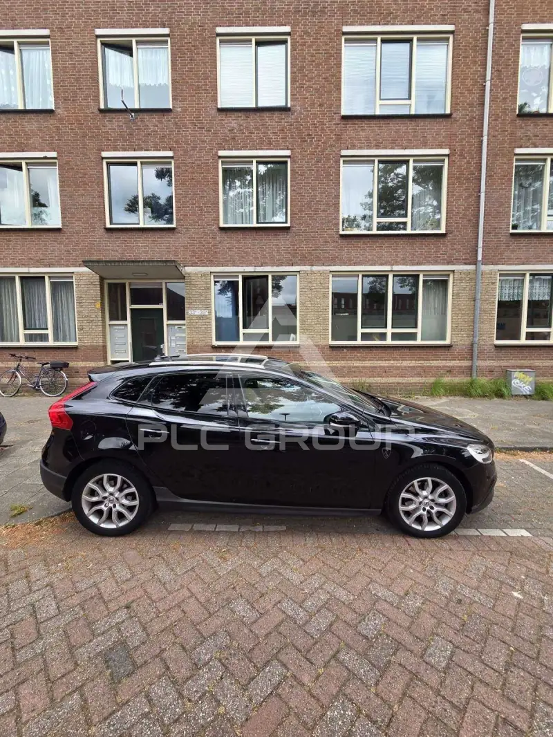 2019 Volvo V40