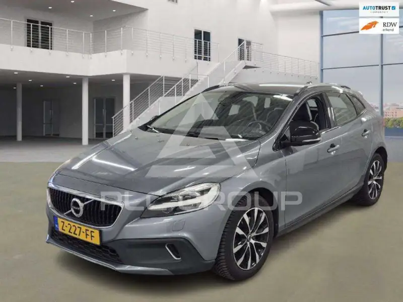 2019 Volvo V40