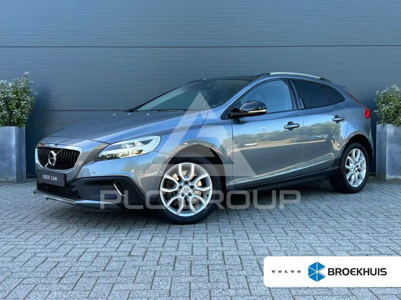 2019 Volvo V40