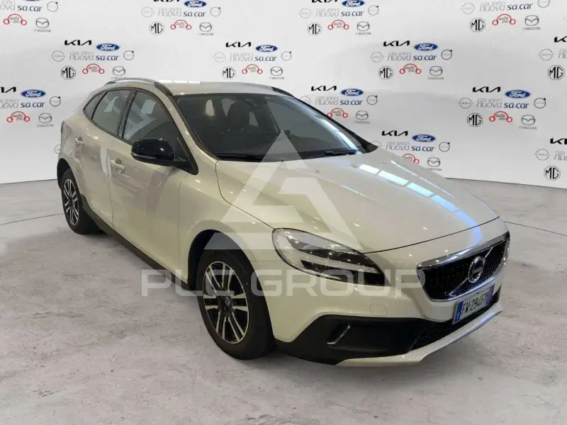 2019 Volvo V40