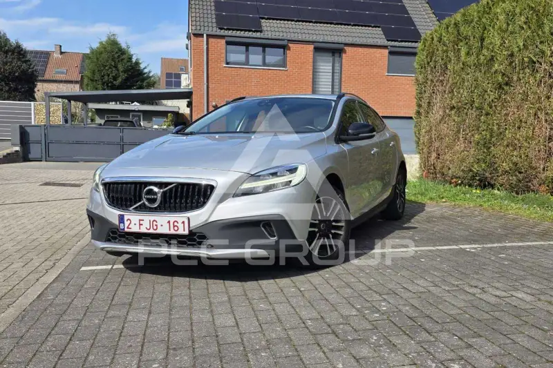 2019 Volvo V40