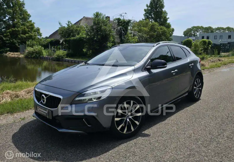 2019 Volvo V40
