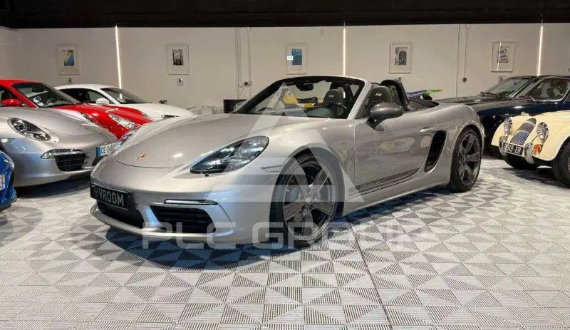 2019 Porsche 718