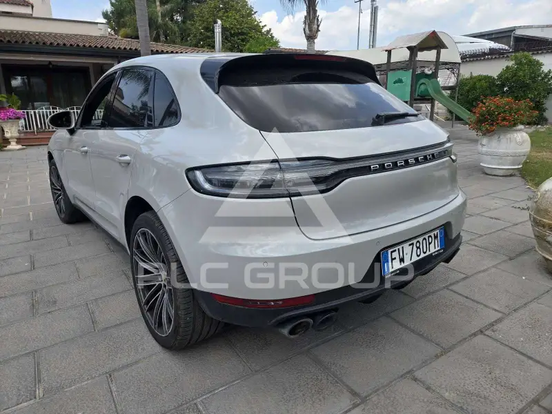 2019 Porsche MACAN