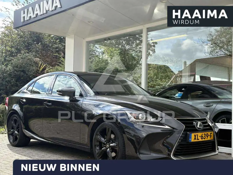 2019 Lexus IS300