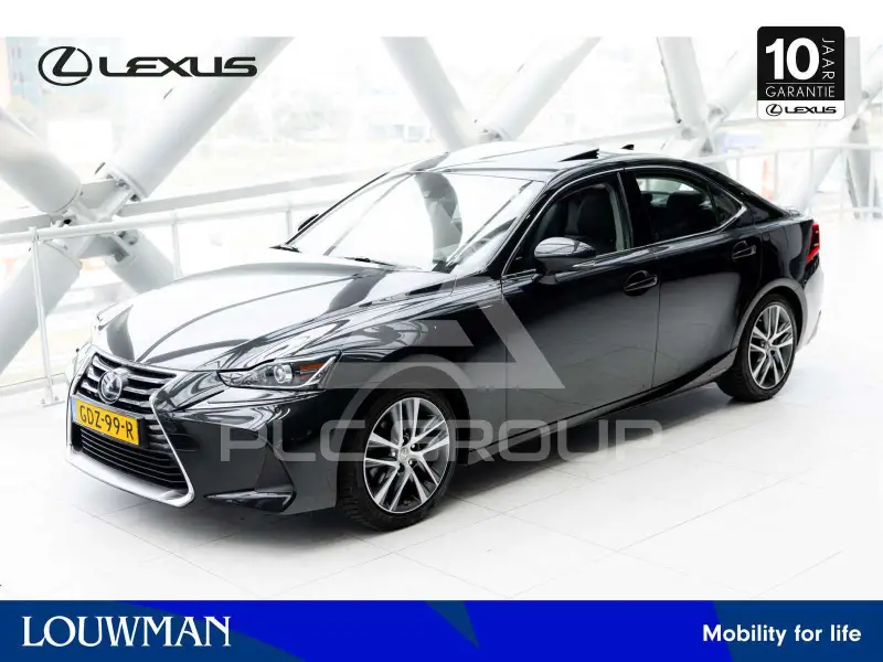 2019 Lexus IS300