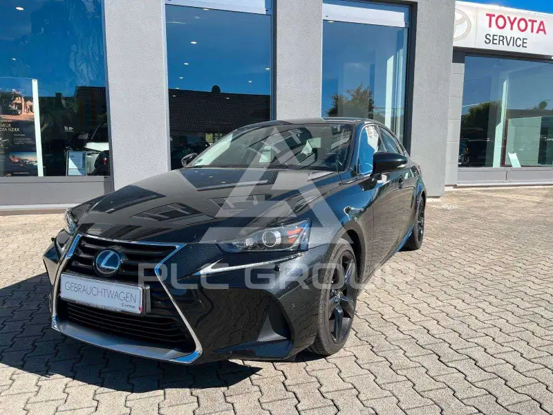 2019 Lexus IS300