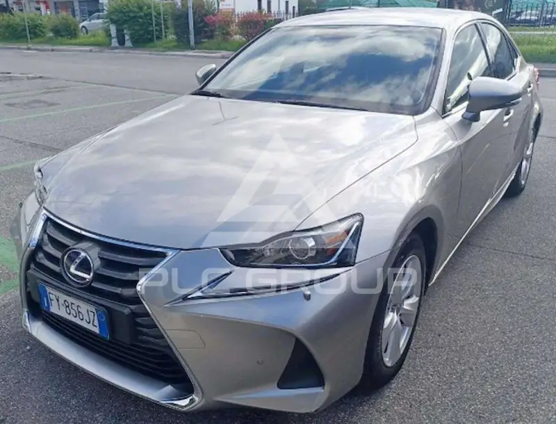 2019 Lexus IS300