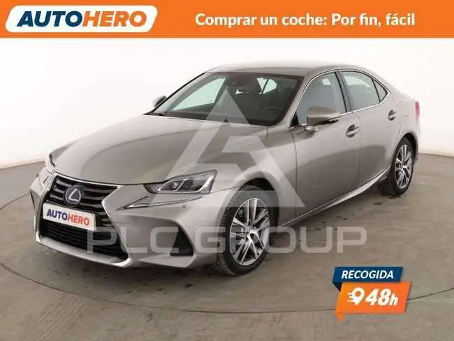 2019 Lexus IS300
