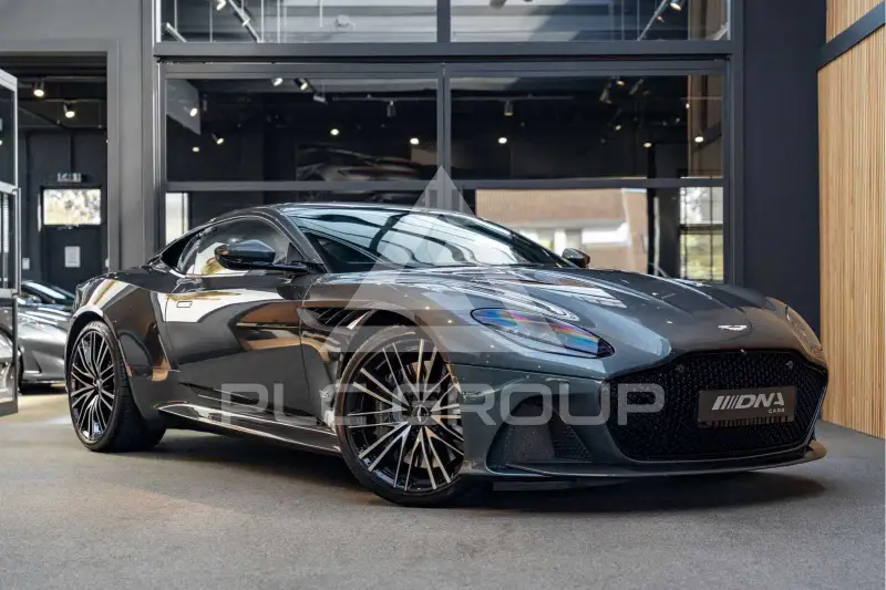 2019 Aston Martin DBS