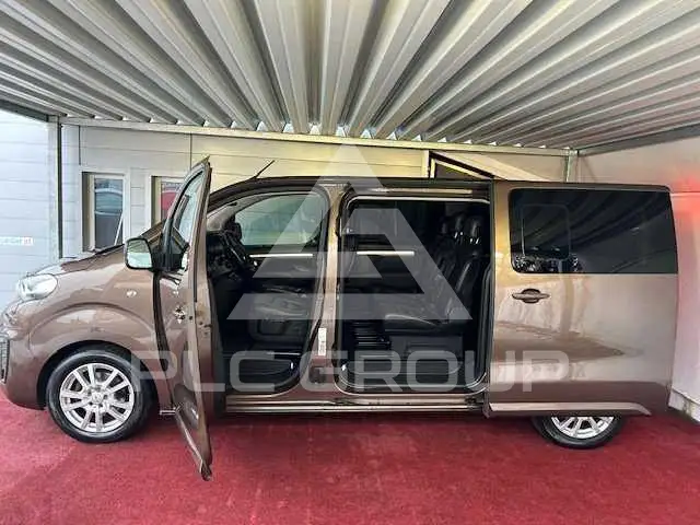 2019 Peugeot Traveller