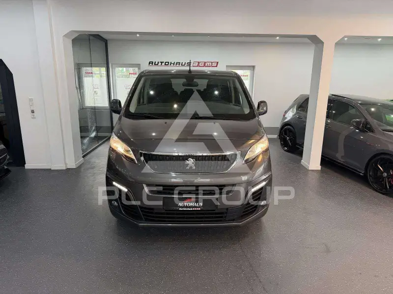 2019 Peugeot Traveller
