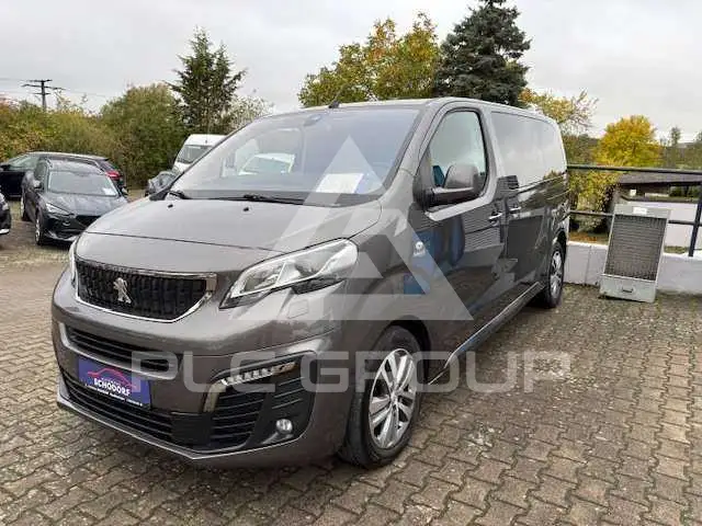 2019 Peugeot Traveller