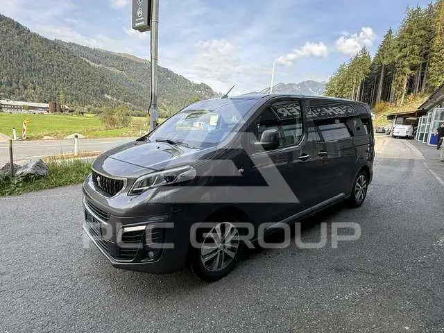 2019 Peugeot Traveller