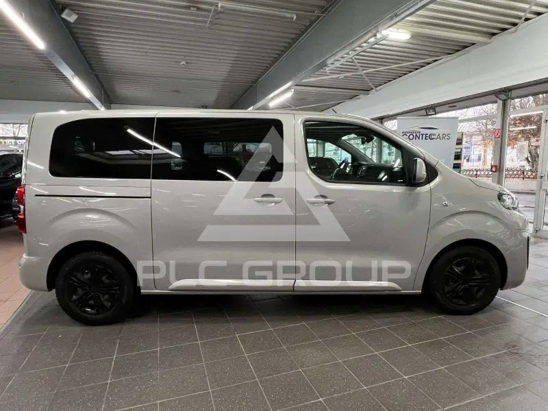 2019 Peugeot Traveller