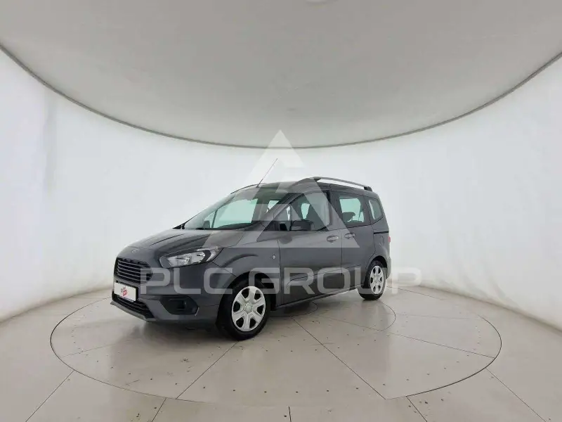 2019 Ford Tourneo