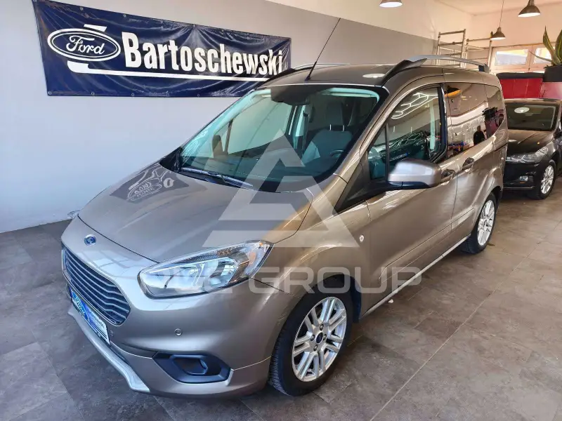 2019 Ford Tourneo