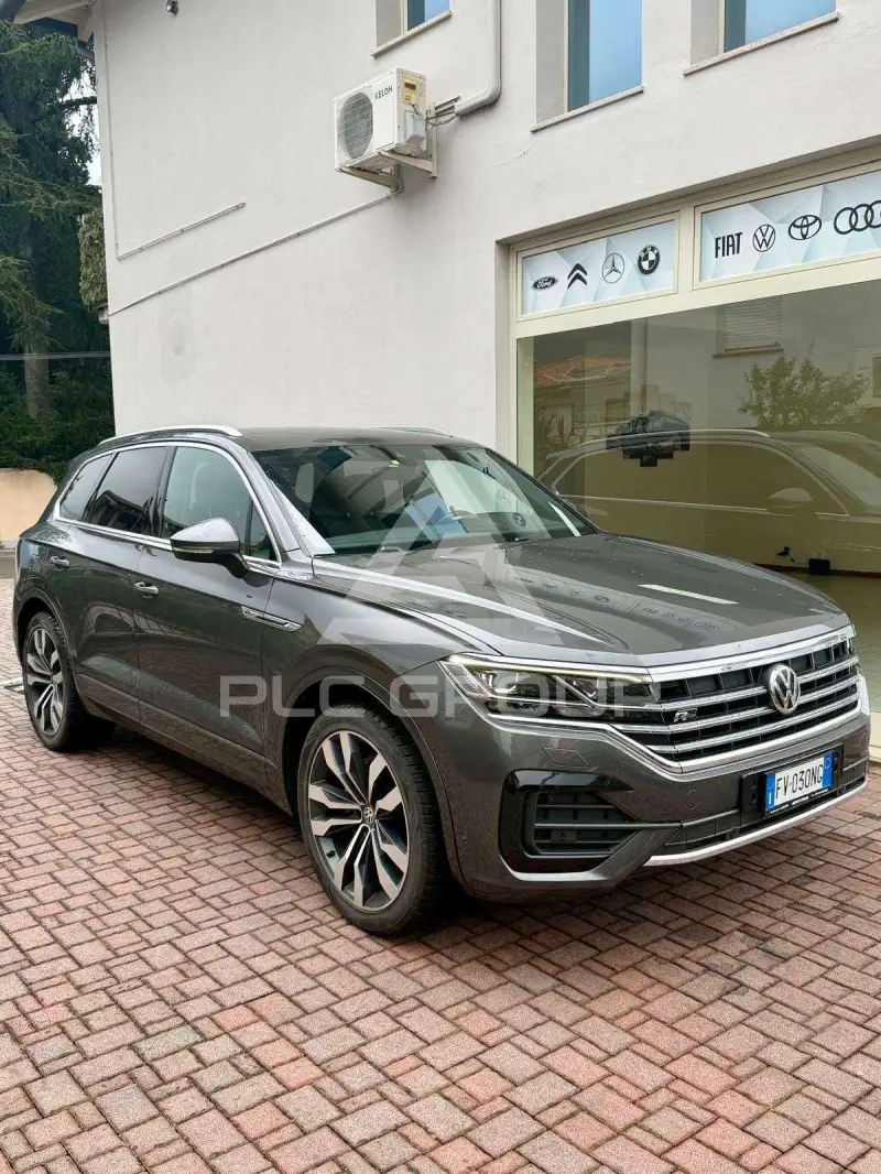 2019 Volkswagen Touareg