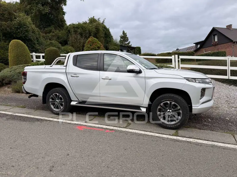 2020 Mitsubishi L200