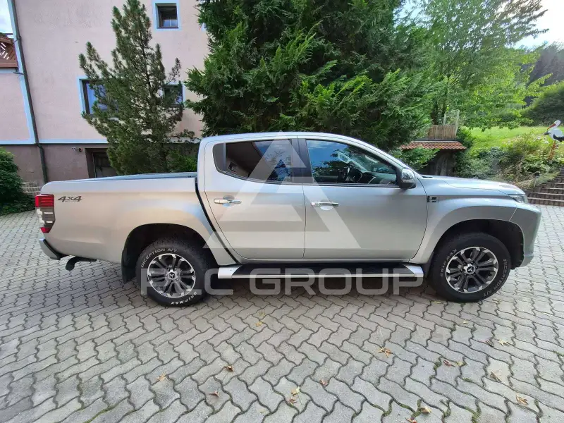 2020 Mitsubishi L200