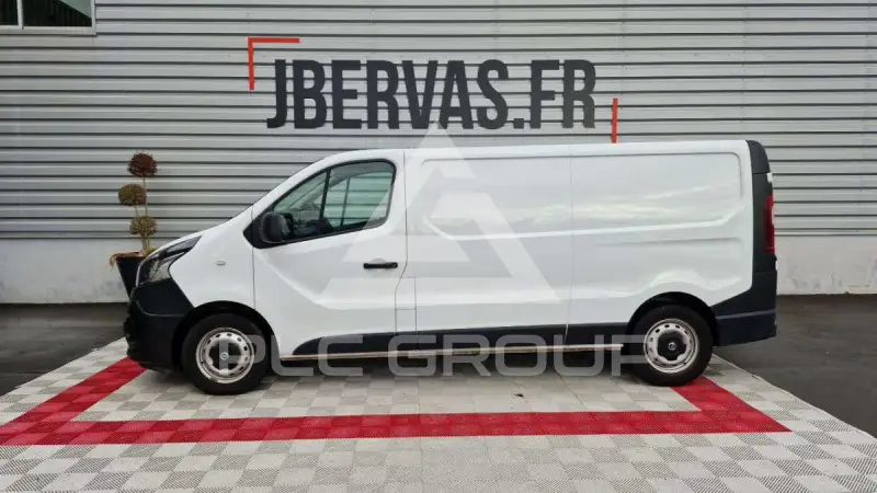 2020 Nissan NV 300