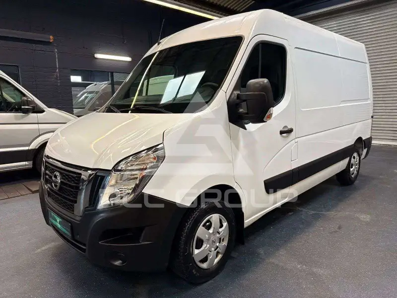 2020 Nissan NV 400